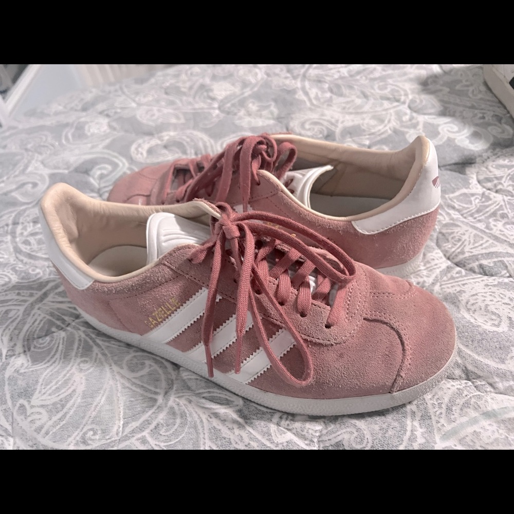 Adidas Sneakers
